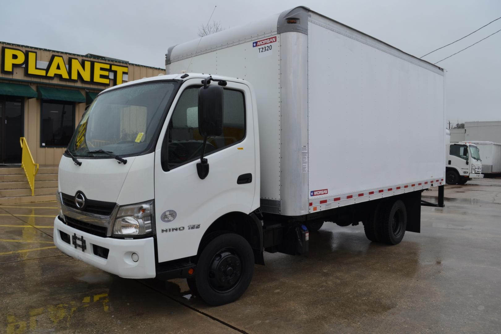 2019 WHITE HINO 155 with an JO5E-TP 5.1L 210HP TURBO CHARGED DIESEL engine, AISIN A465 6SPD AUTOMATIC transmission, located at 9172 North Fwy, Houston, TX, 77037, (713) 910-6868, 29.887470, -95.411903 - MORGAN 16FT BOX, 14,500LB GVWR, HEIGHT 85" X WIDTH 96", 10'3FT CLEARANCE, POWER WINDOWS, LOCKS, & MIRRORS, EXHAUST BRAKE, 29 GALLON FUEL TANK, HEATED MIRRORS - Photo#0